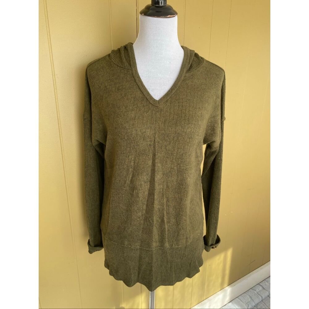 Bobeau women L pullover longsleeve lightweight hooded sweater olive green